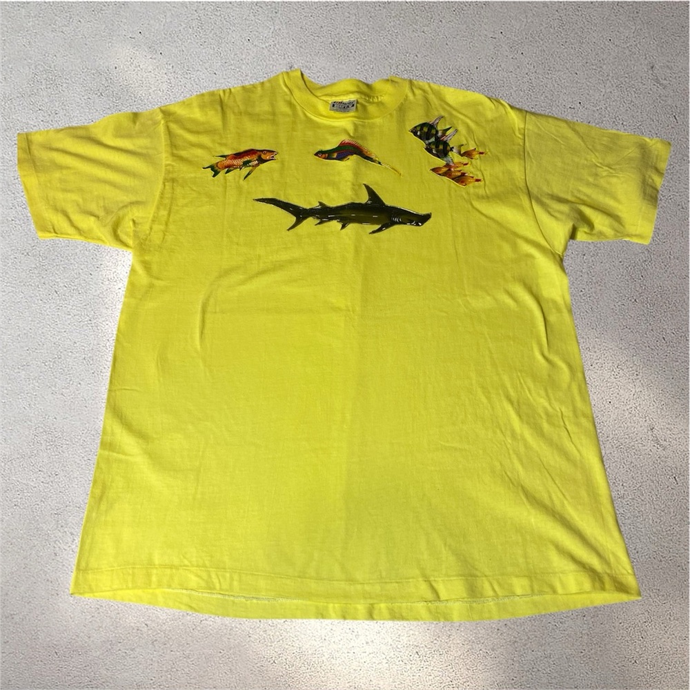 Vintage Yellow Appliqué Shark Fish Ocean T-Shirt Short Sleeve Tee Sz XL Hanes